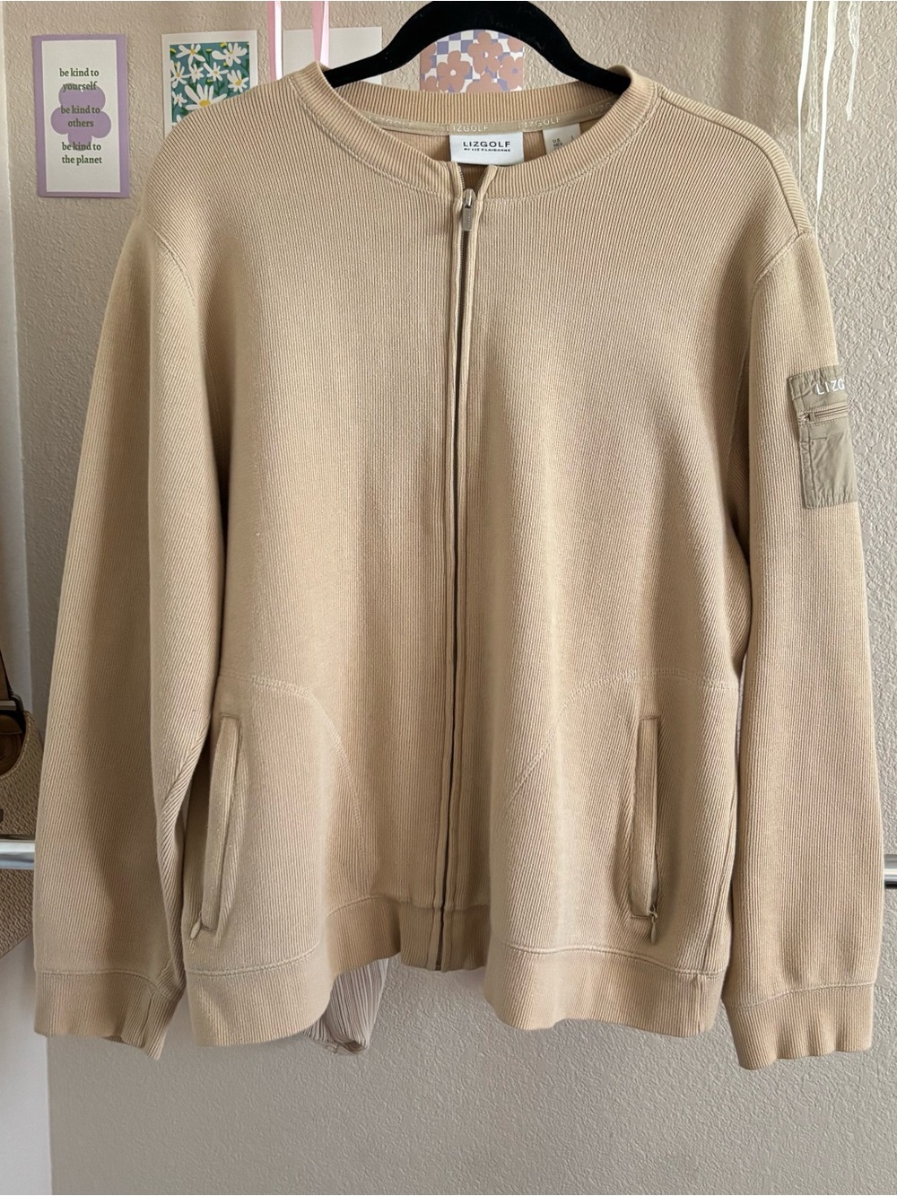 ʚ ୨ৎ ɞ 𝐋𝐢𝐳𝐠𝐨𝐥𝐟 𝐁𝐞𝐢𝐠𝐞 𝐅𝐮𝐥𝐥 𝐙𝐢𝐩 𝐒𝐰𝐞𝐚𝐭𝐞𝐫 - Picture 2 of 6